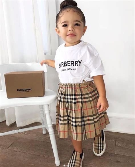 Burberry outfit baby girl